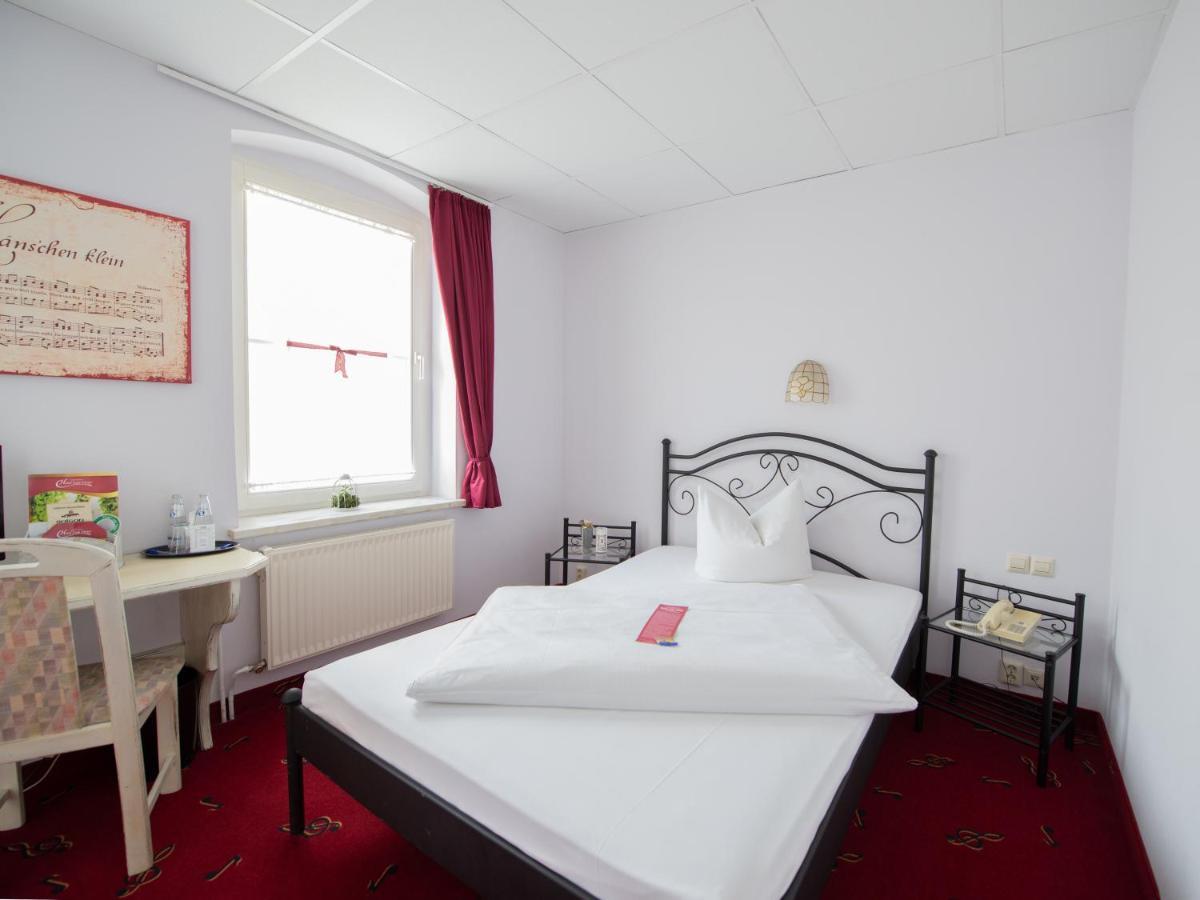 Hotel Zum Vetter Finsterwalde Εξωτερικό φωτογραφία